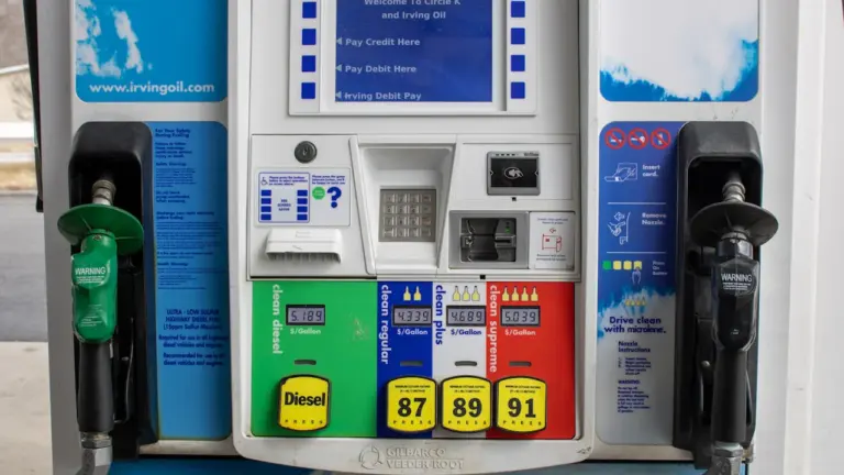 Koszt jazdy na 100 km: jak porównać benzynę, diesel, LPG i prąd